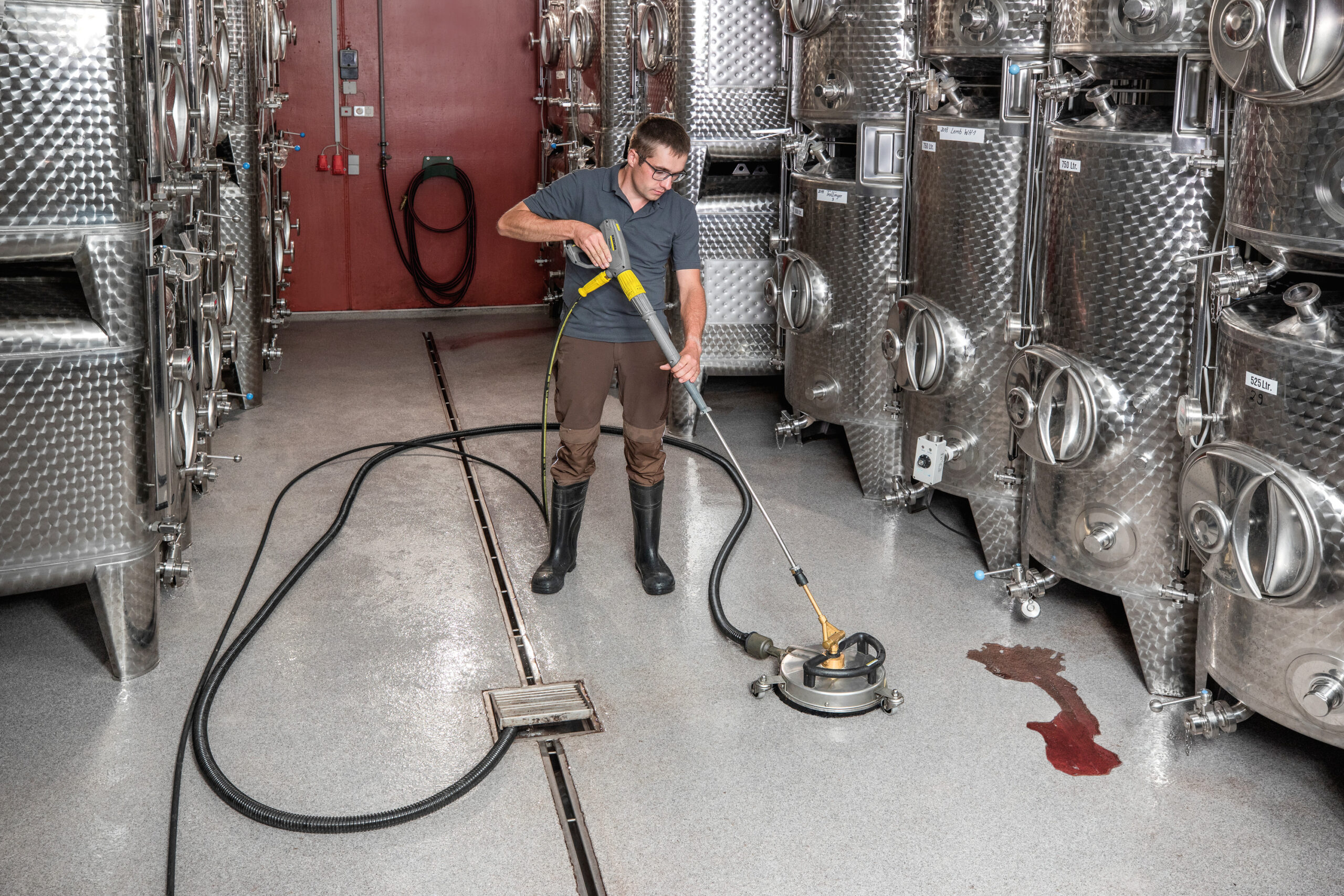 FRV_30_Me_50_Me_agriculture_wine_cellar_app_03_1382px Kärcher Flächenreiniger FRV 30 Me.