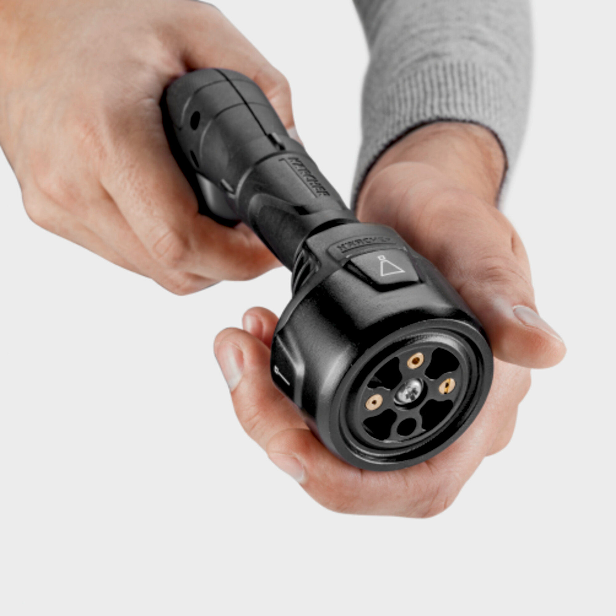 0e8a4d30-3984-4b0b-ad17-155eaf06cacd