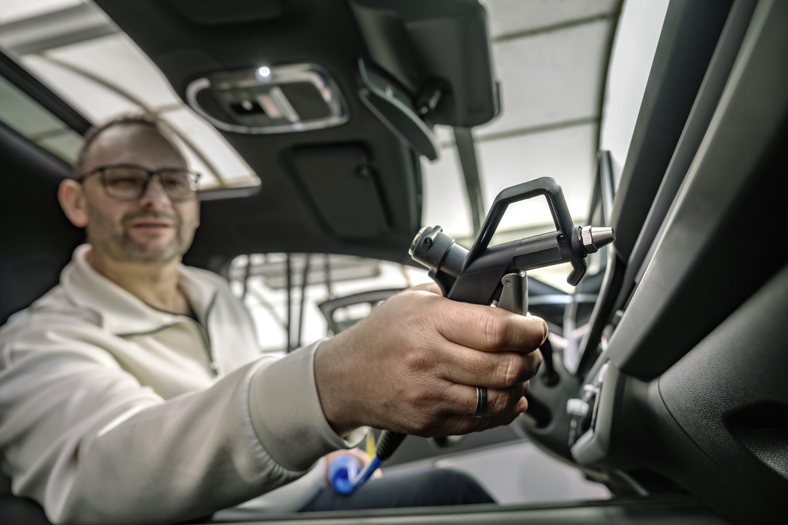 e3056908-530e-4140-be0b-f7e385cdd8e1